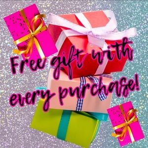 FREE GIFT 🎄🎁 with bundle💯👍🏼🎄